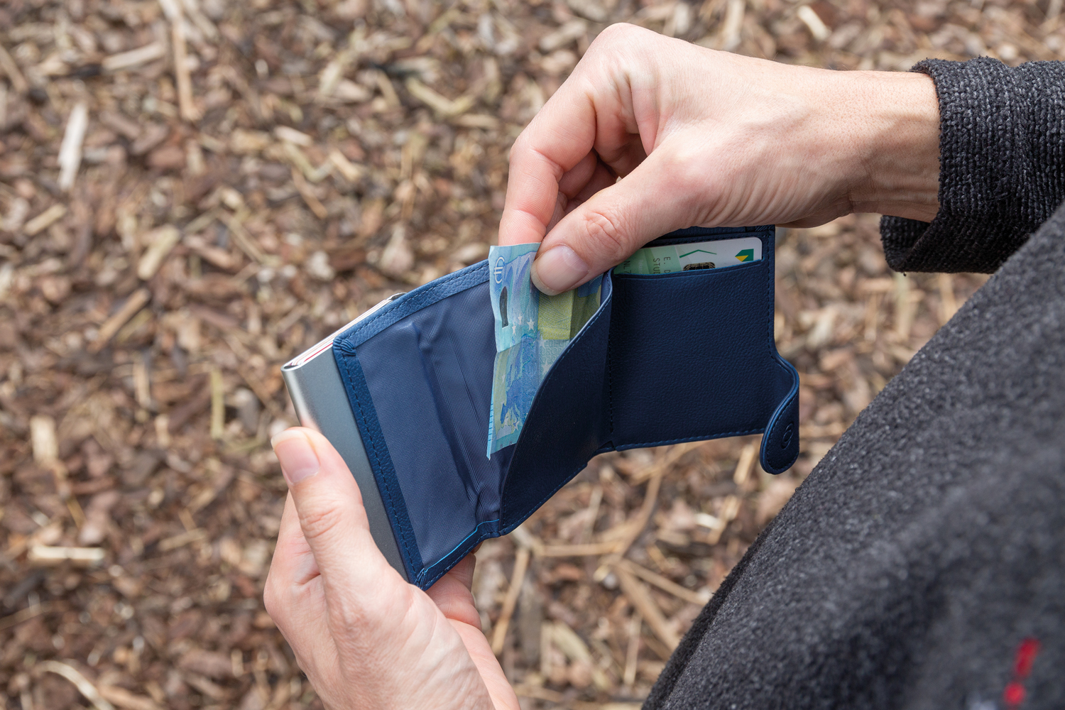 Кошелек с держателем для карт C-Secure RFID-5