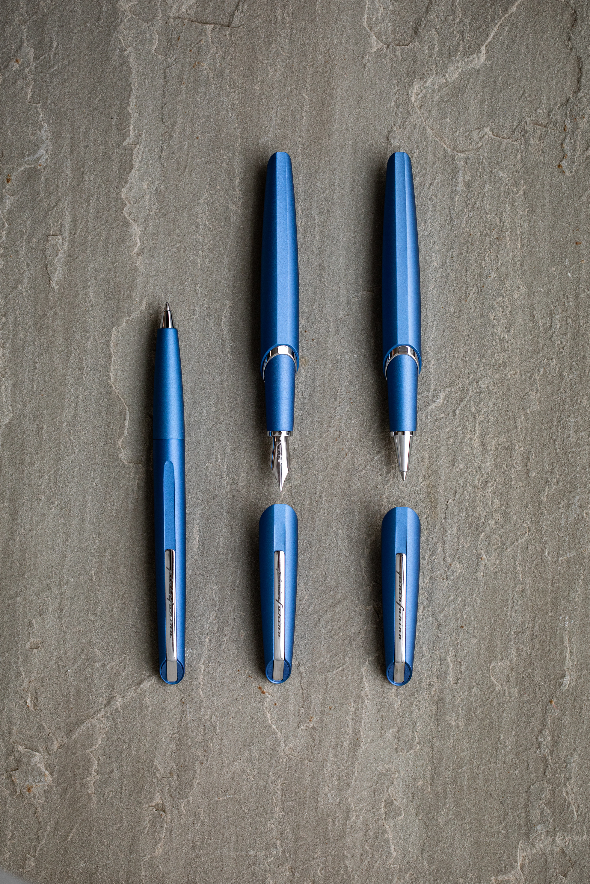 Шариковая ручка Pininfarina PF Two BLUE-3