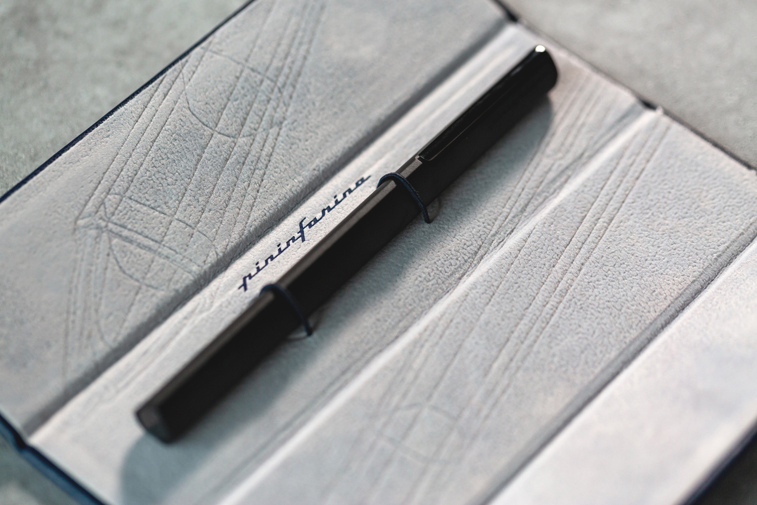 Шариковая ручка PININFARINA PF One BLACK-5