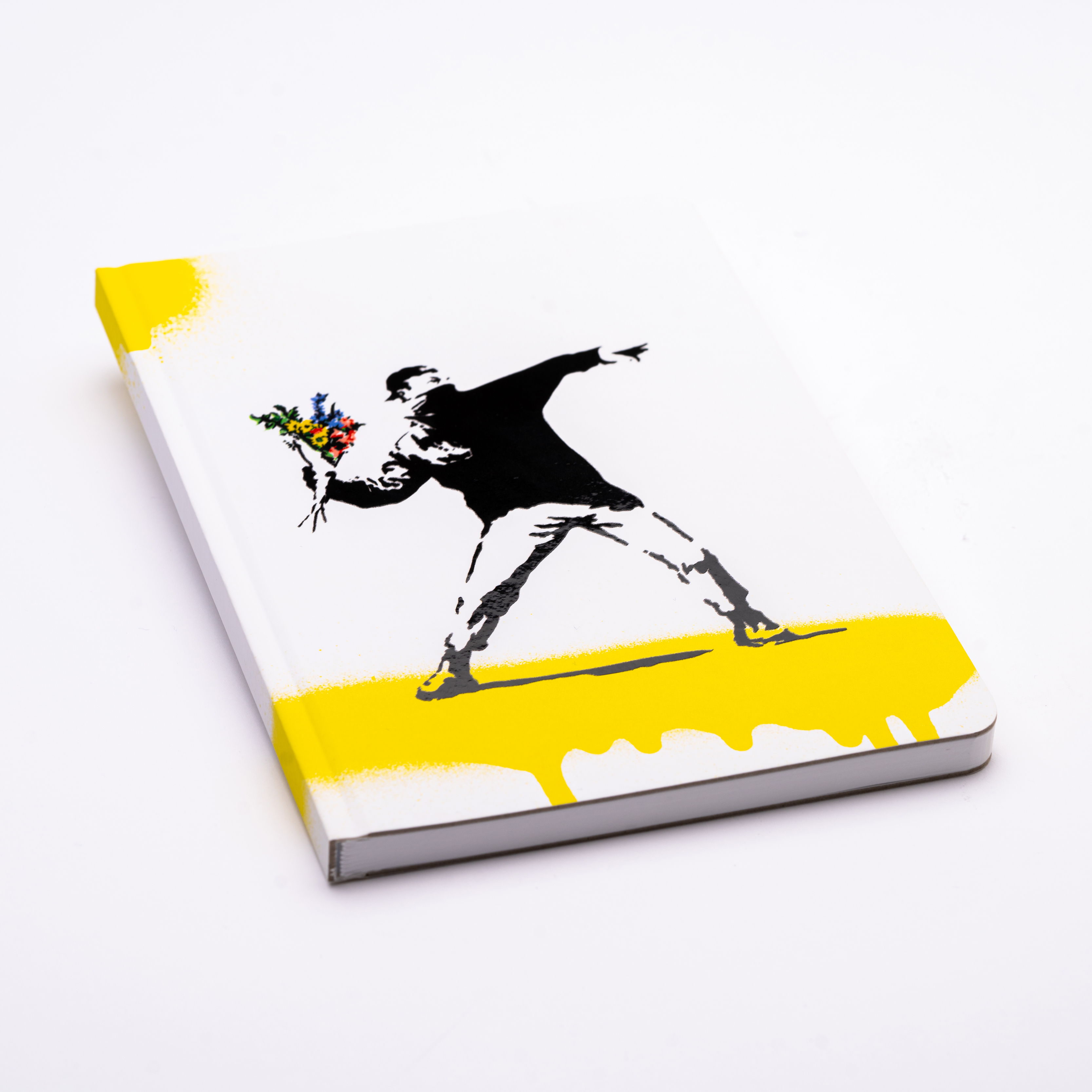 Тетрадь Pininfarina Stone Paper Banksy Метатель цветов 14х21см каменная бумага, 64 листа, линованная-0