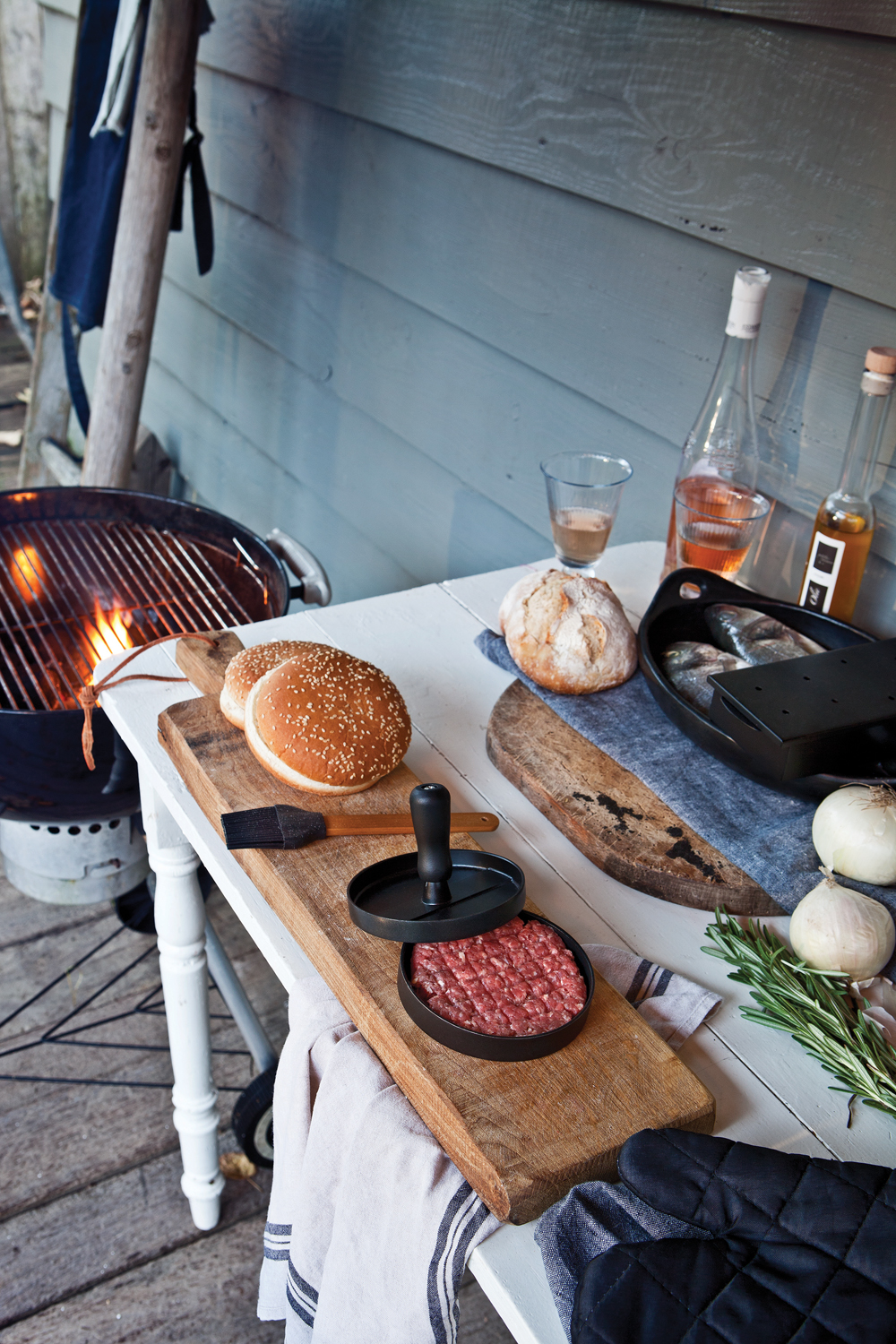 Набор BBQ для барбекю с прессом для гамбургеров и кисточкой-3