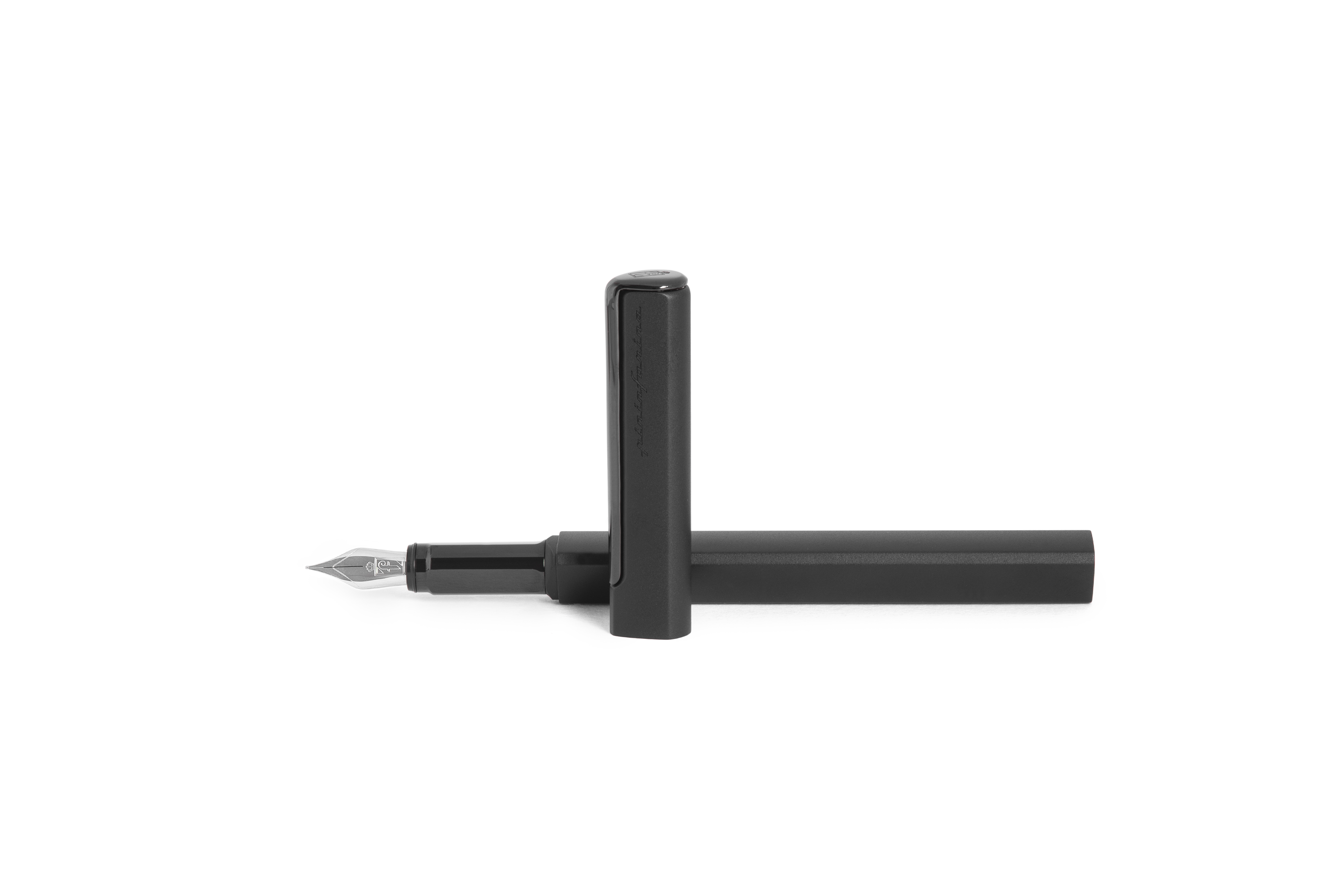 Перьевая ручка Pininfarina PF One BLACK-4