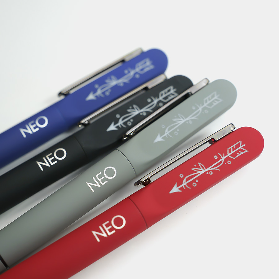 Ручка шариковая NEO с подсветкой после гравировки, soft touch, синий, серый-4