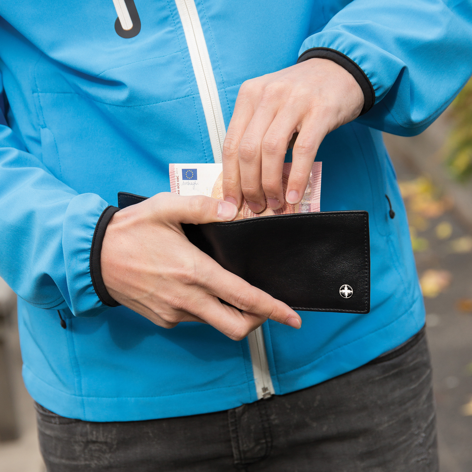 Бумажник Swiss Peak с защитой от сканирования RFID-8