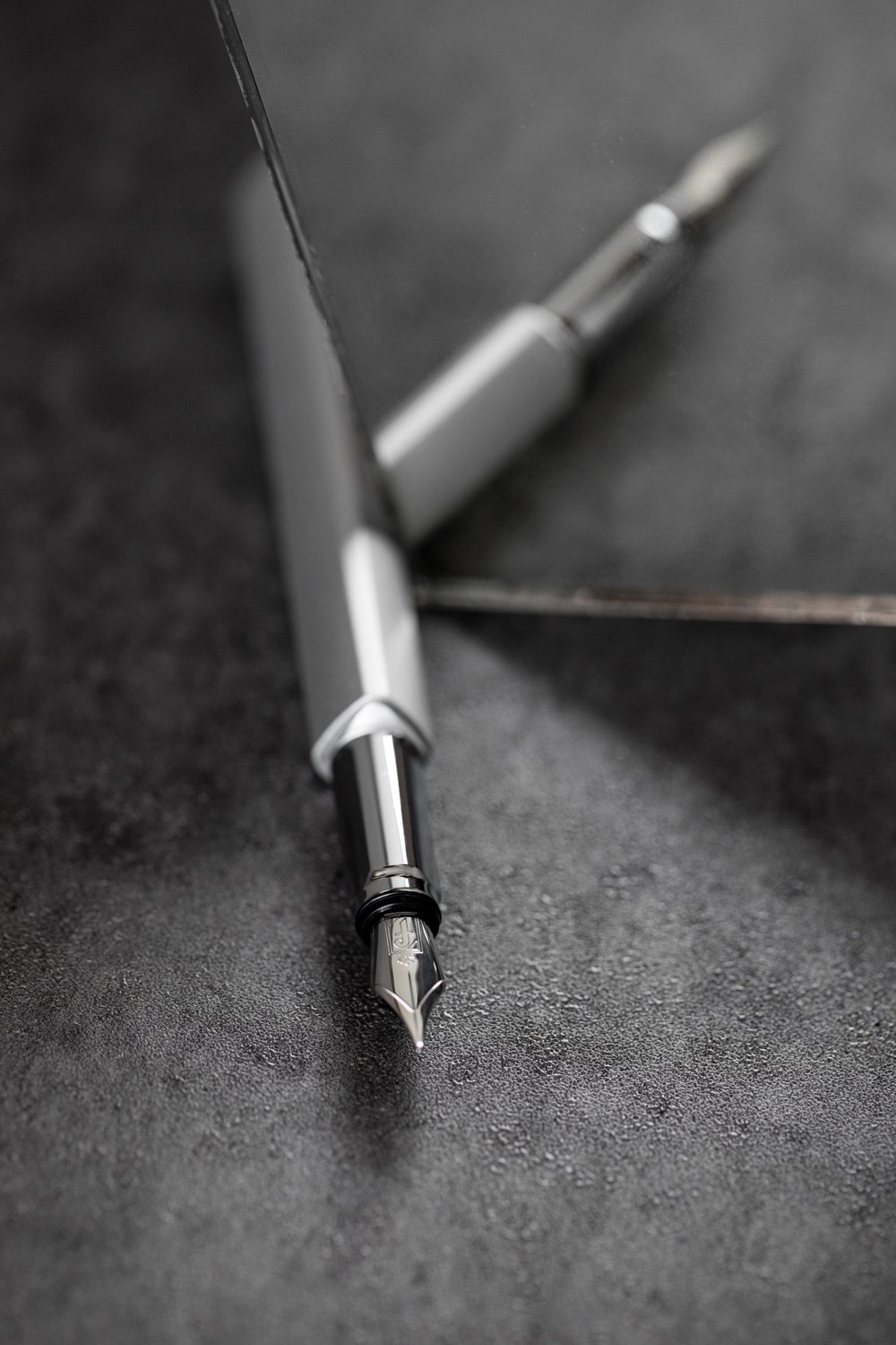 Перьевая ручка PININFARINA PF One SILVER-14