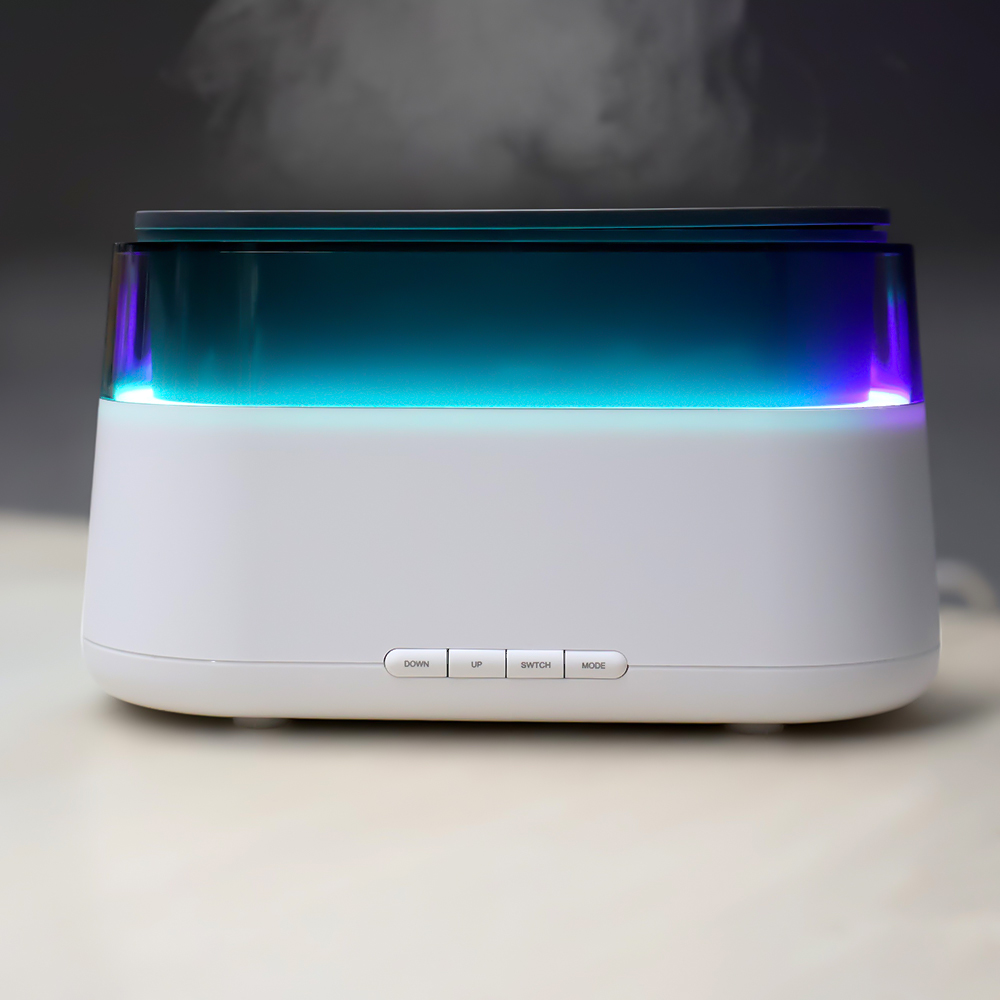 Светодиодный USB увлажнитель-ароматизатор Brava с часами с RGB подсветкой, Белый-3