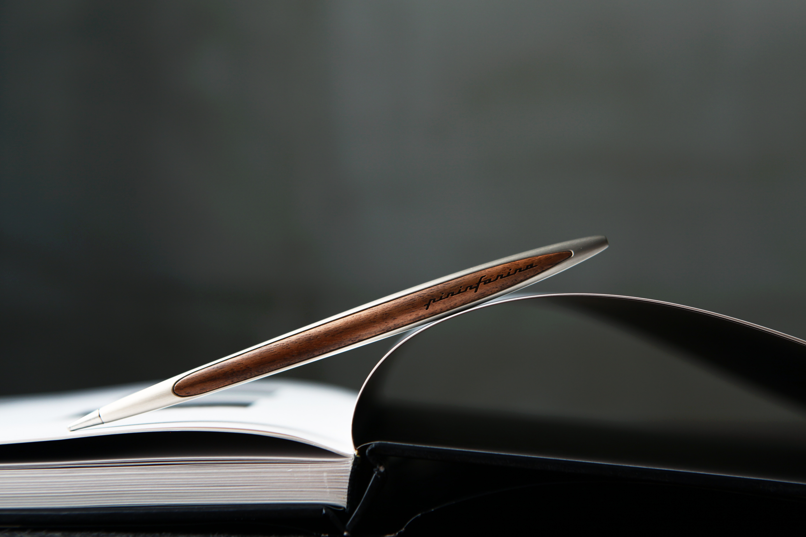 Вечная ручка Pininfarina Cambiano ALUMINIUM/WALNUT-12