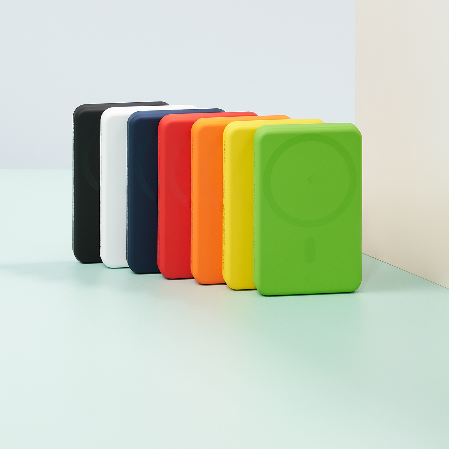 Внешний аккумулятор Ларго PD (Largo PD) 5000mAh с функцией беспроводной зарядки 15W, салатовый-13
