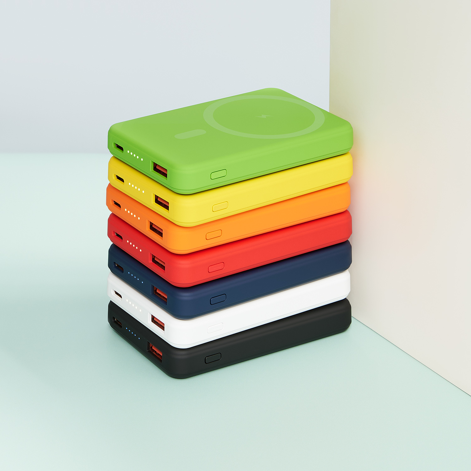 Внешний аккумулятор Ларго PD (Largo PD) 5000mAh с функцией беспроводной зарядки 15W, красный-10