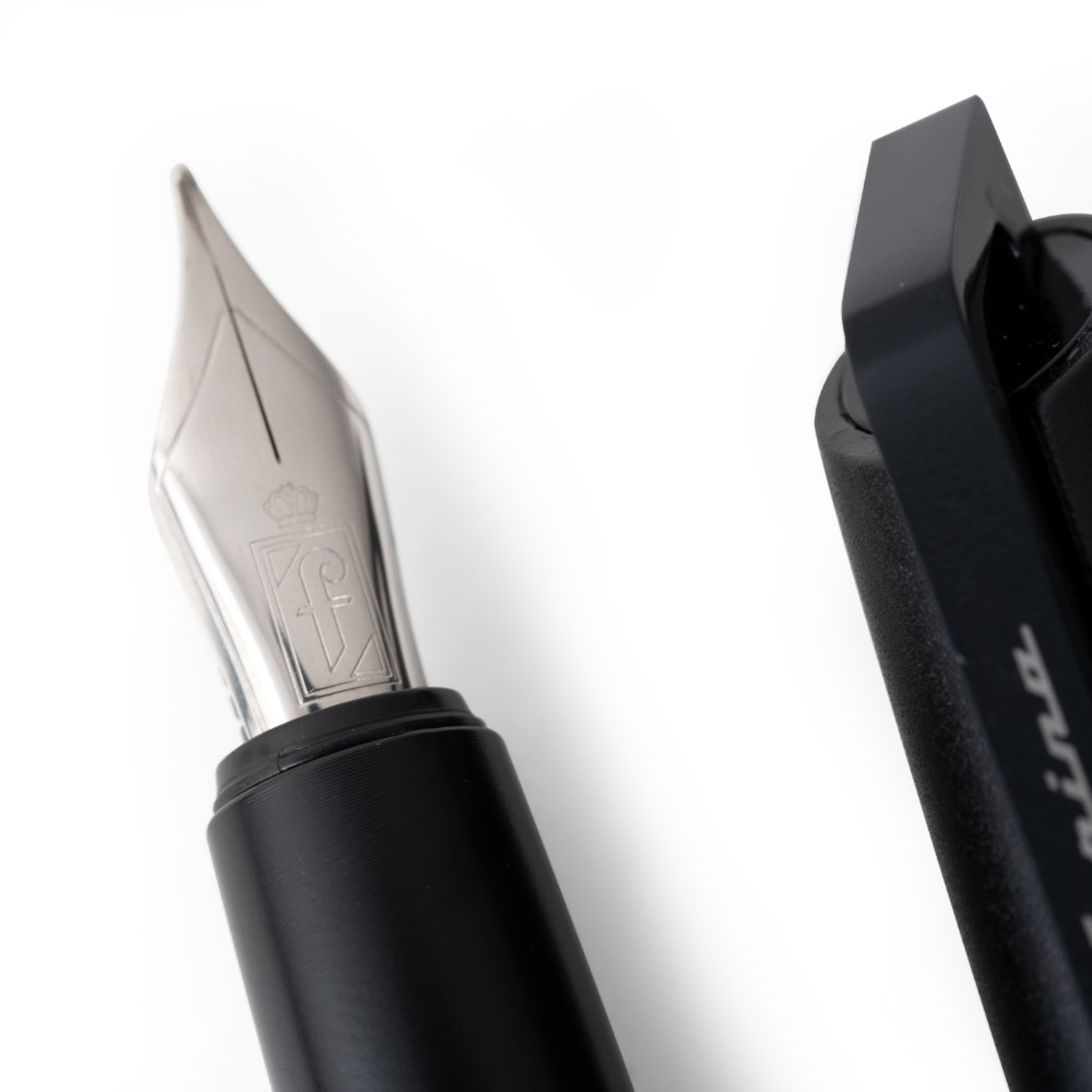 Перьевая ручка Pininfarina PF GO BLACK-5