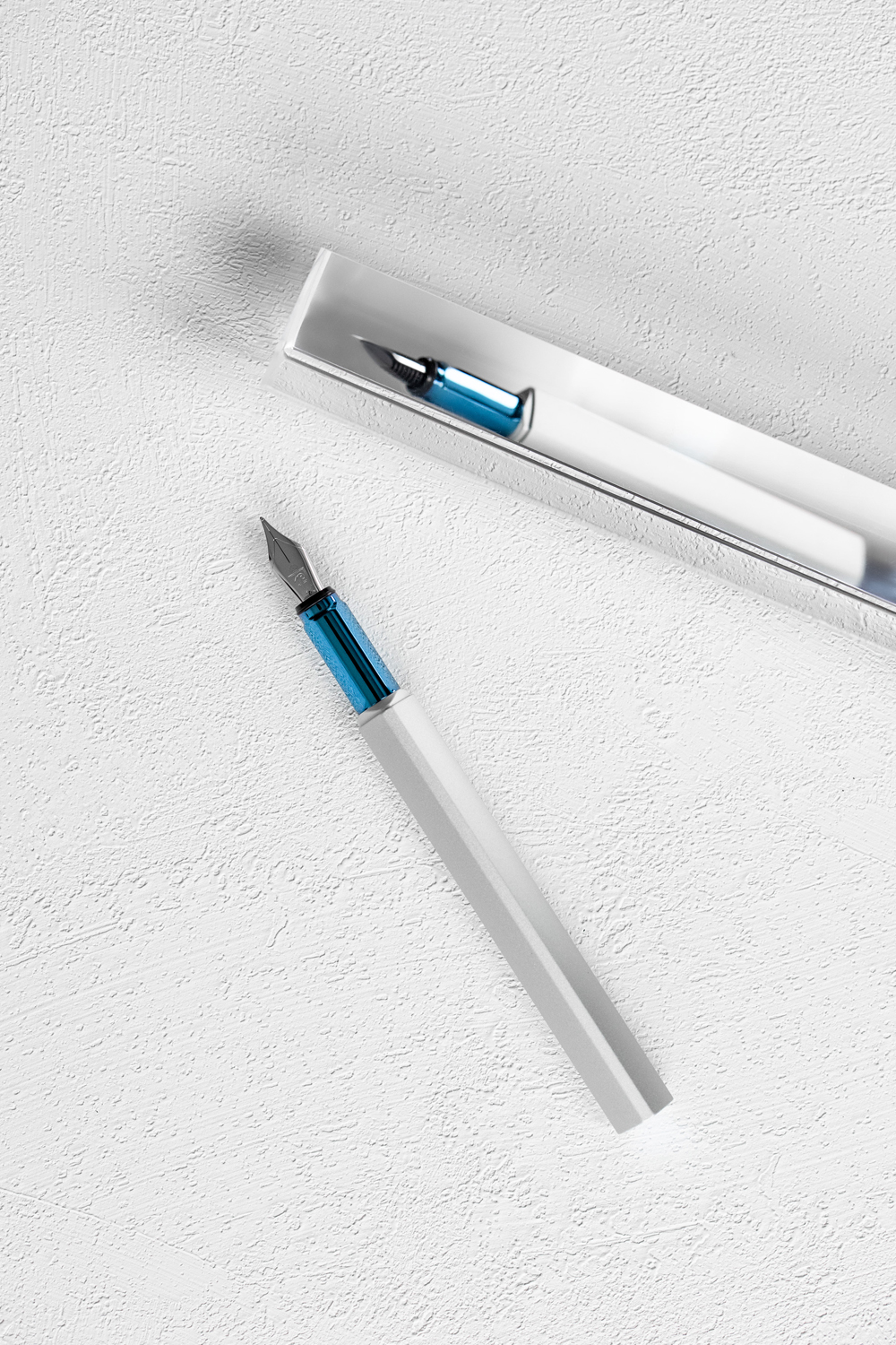 Перьевая ручка PININFARINA PF One SILVER /BLUE-10