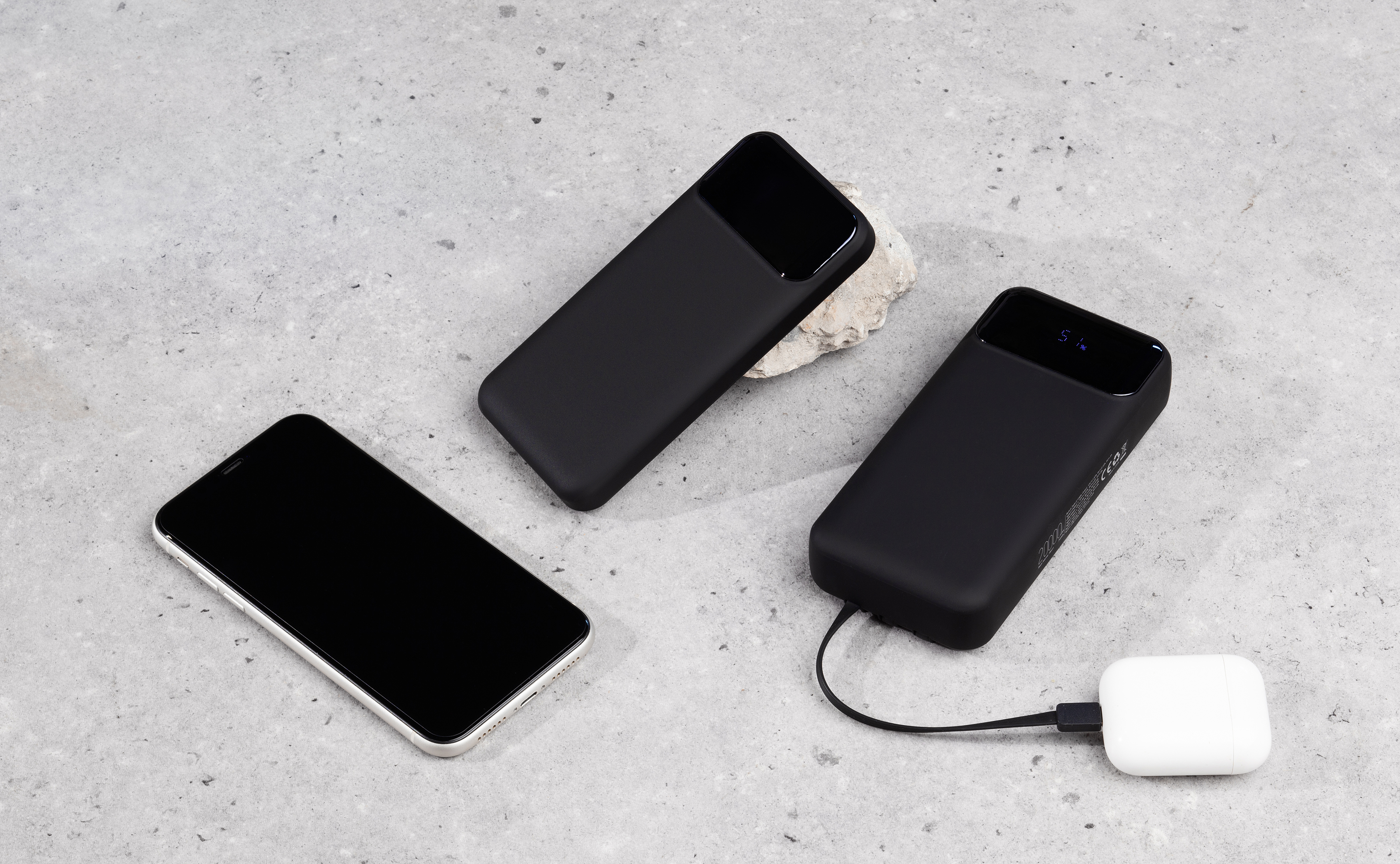Зарядное (22.5W) устройство "Top Grade SOFTTOUCH" 20000 mAh с подсветкой логотипа, встроенными кабелями и цифровым индикатором заряда-6